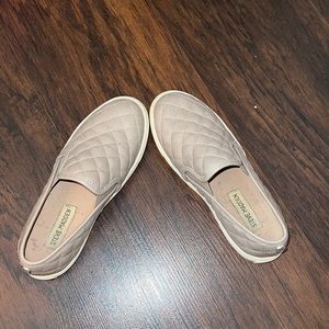 Steve Madden slip ons